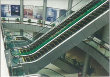 侧壁铝塑板装饰